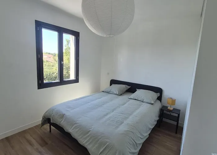 Denise's House, Coquette, Wi-fi, Terrasse, Box Holiday home La Rochelle (Charente-Maritime)