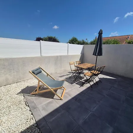Ferienhaus Denise's House, Coquette, Wi-fi, Terrasse, Box La Rochelle (Charente-Maritime)