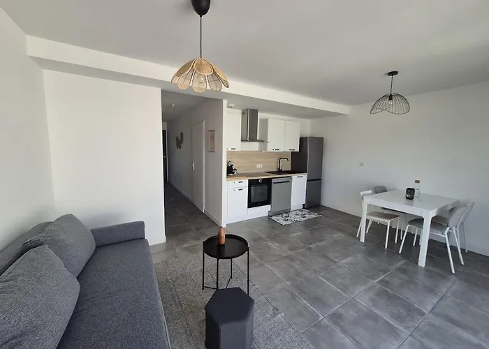 Casa de Férias Denise's House, Coquette, Wi-fi, Terrasse, Box *