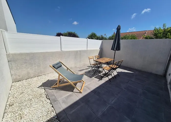 Casa de Férias Denise's House, Coquette, Wi-fi, Terrasse, Box La Rochelle (Charente-Maritime)